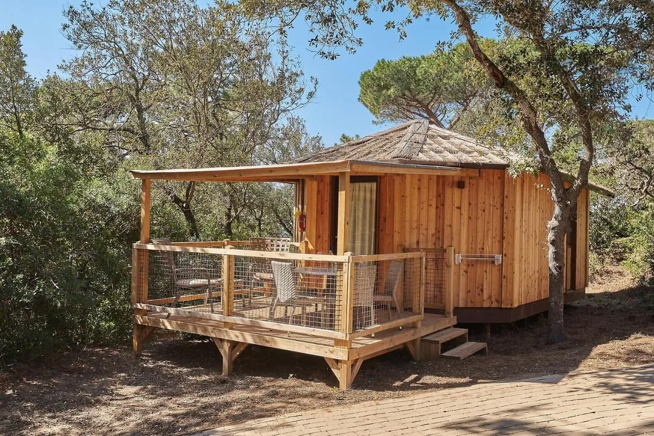 База отдыха Paradu Ecovillage & Resort Марина-ди- Кастаньето