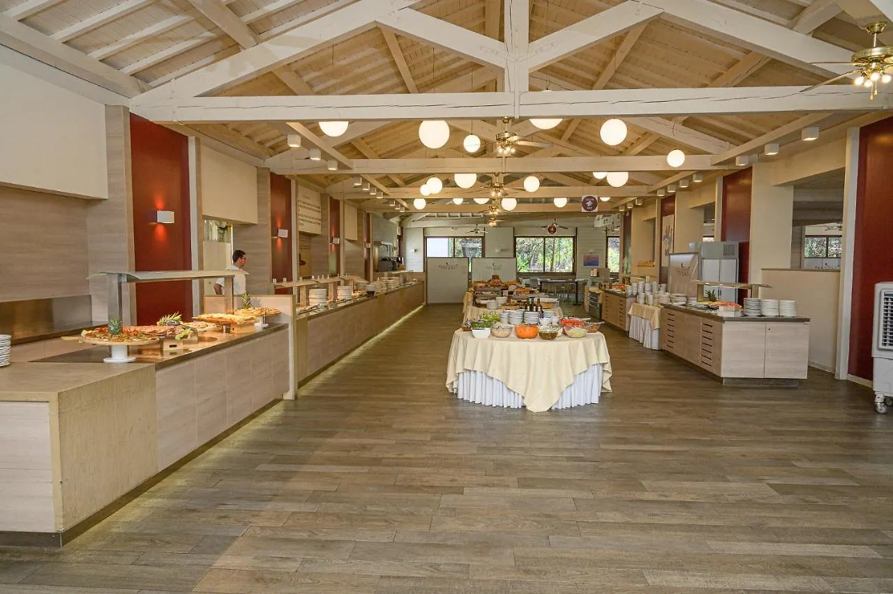 Paradu Ecovillage & Resort Марина-ди- Кастаньето База отдыха