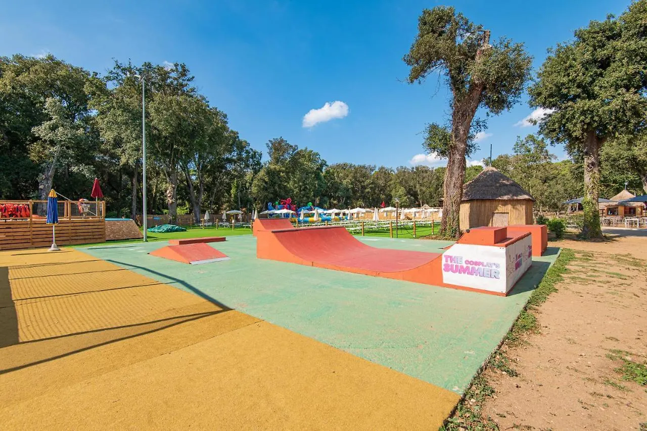Paradu Ecovillage & Resort Марина-ди- Кастаньето
