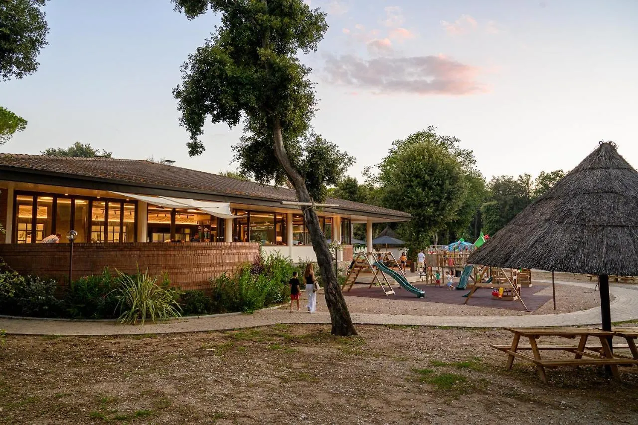 Paradu Ecovillage & Resort Марина-ди- Кастаньето
