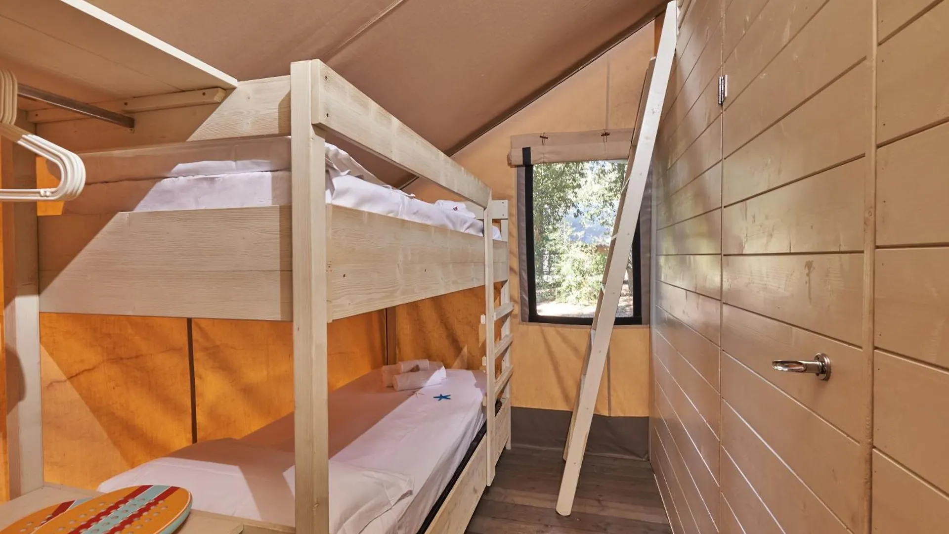 Paradu Ecovillage & Resort Марина-ди- Кастаньето База отдыха