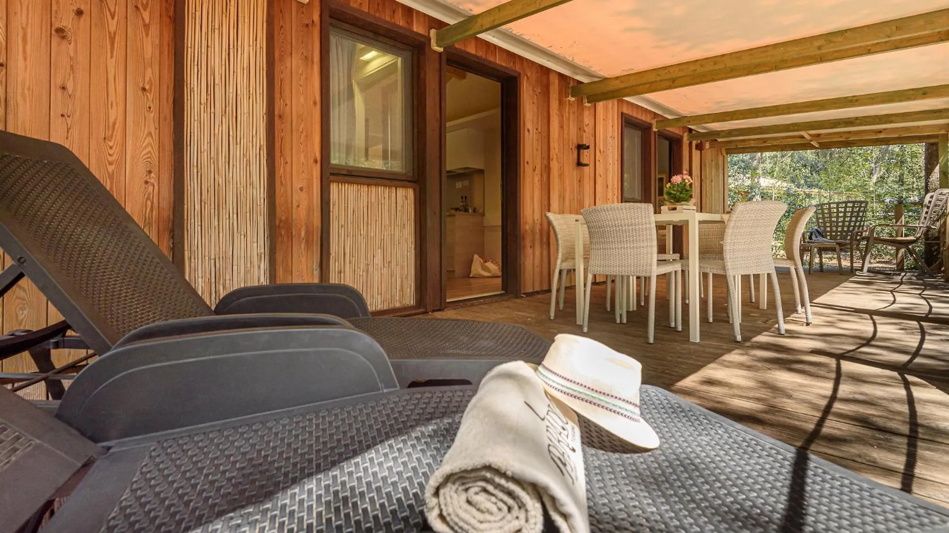 База отдыха Paradu Ecovillage & Resort Марина-ди- Кастаньето